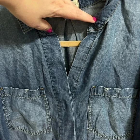 Anthropologie cloth & stone Chambray Distressed Raw Hem Button Shirt S - Picture 6 of 9